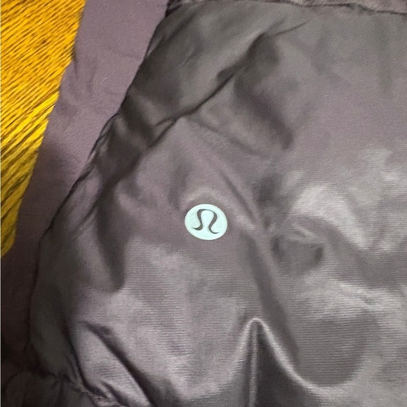 Lululemon 🍋Women's Puffer Vest in Black - Picture 6 of 7